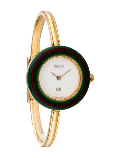 gucci besel watch